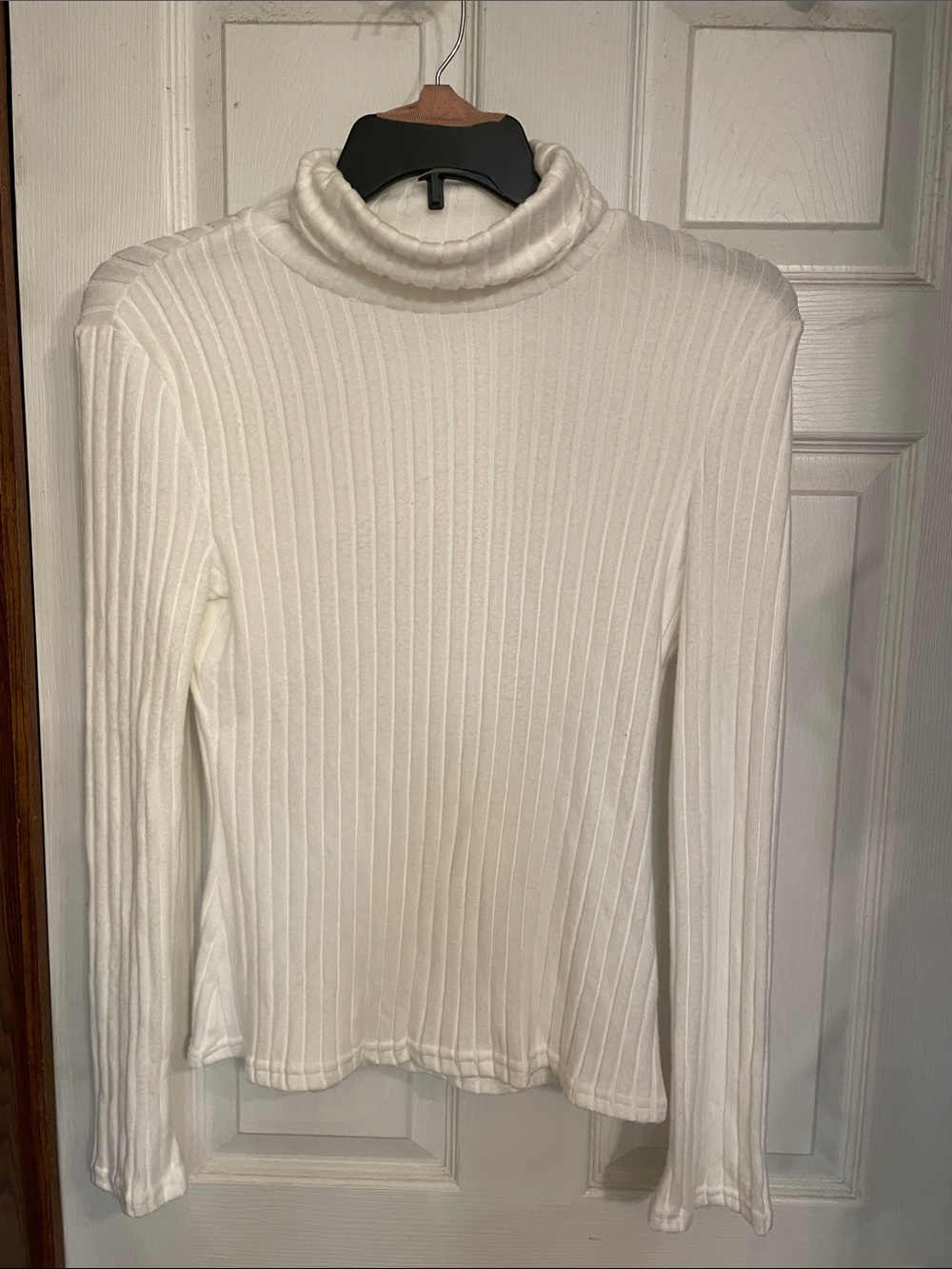 Source Unknown White Ribbed Turtleneck Top